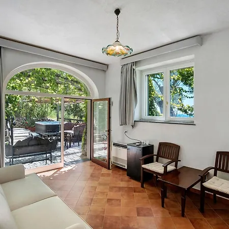 Aurora In Dependance Конка-дей-Марини